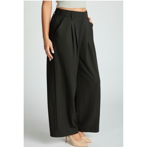 LOIL Pants - Wide Leg Trousers - Black